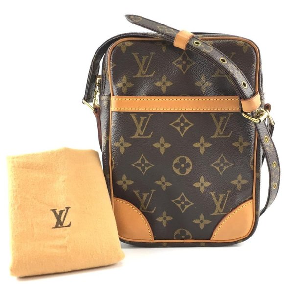 Louis Vuitton Danube Messenger Cross Body Bag - Picture 2 of 12